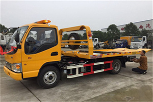 铁锋哪里有拖车服务