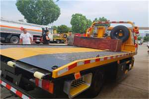 铁锋附近拖车电话号码服务